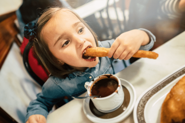 スペイン産オリーブオイルで子どもと一緒にお菓子作り