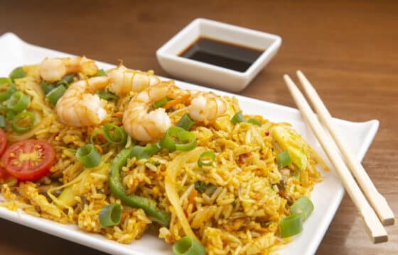 時短で簡単アレンジ色々！炊飯器で作るエビピラフレシピ