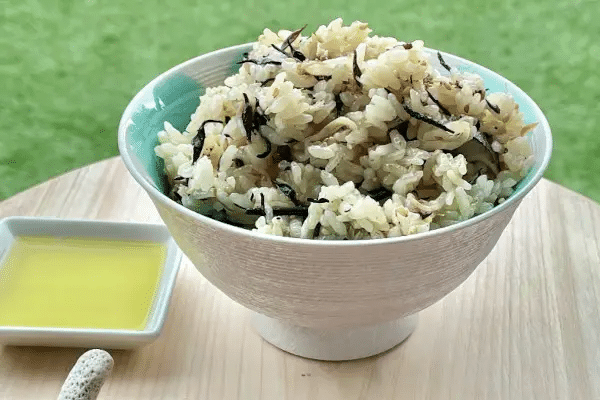 しめじと舞茸で作る簡単炊き込みごはん

