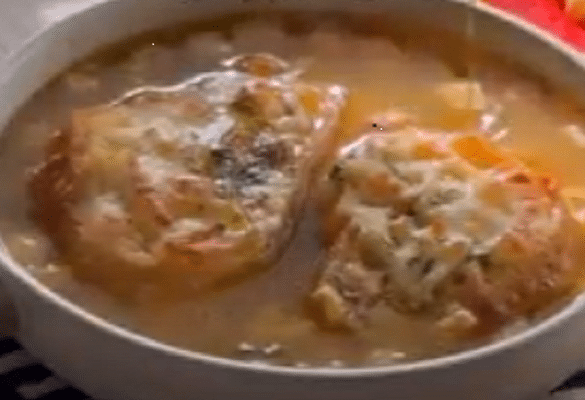 スペイン名物にんにくスープ