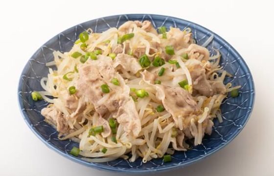 スペイン産オリーブオイルを使ったじゃこ天パスタともやし炒め物のレシピ